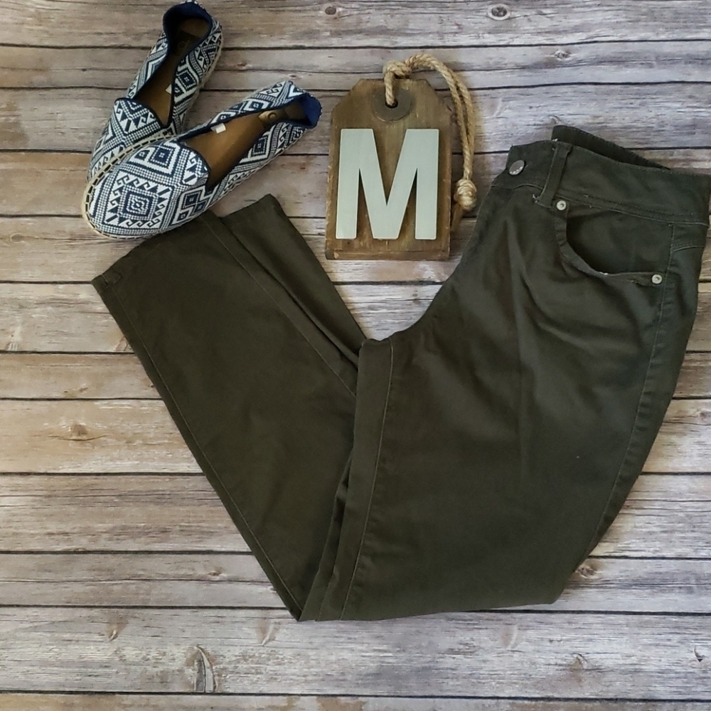 No Boundaries hunter green mid rise skinny pants
